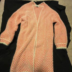 Daphne Lo - Chevron Print Long Sleeve Fuzzy Open Cardigan